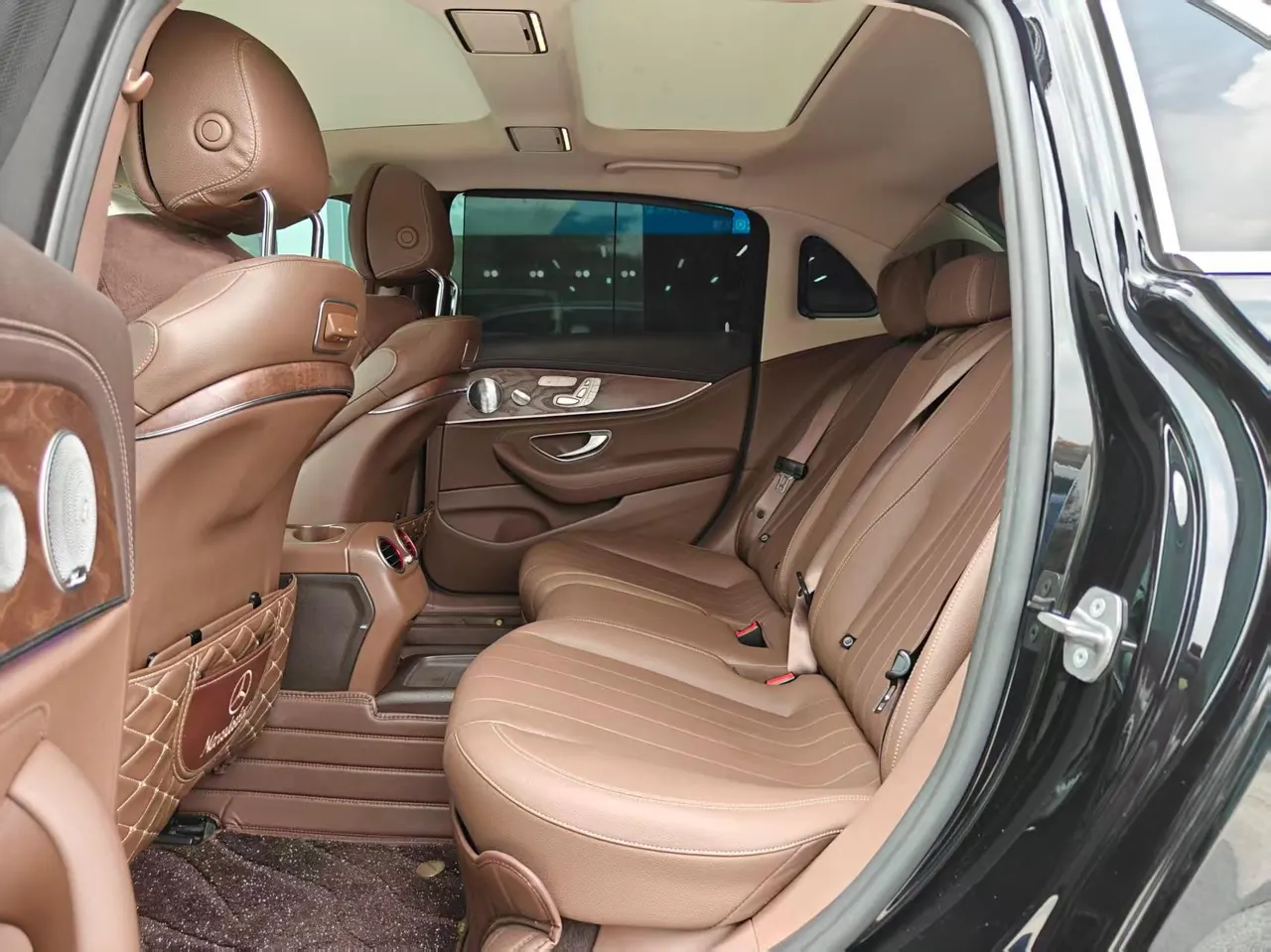 Mercedes Benz E Class 2020 E 300 L 2.0T Luxury Automatic Gear 12