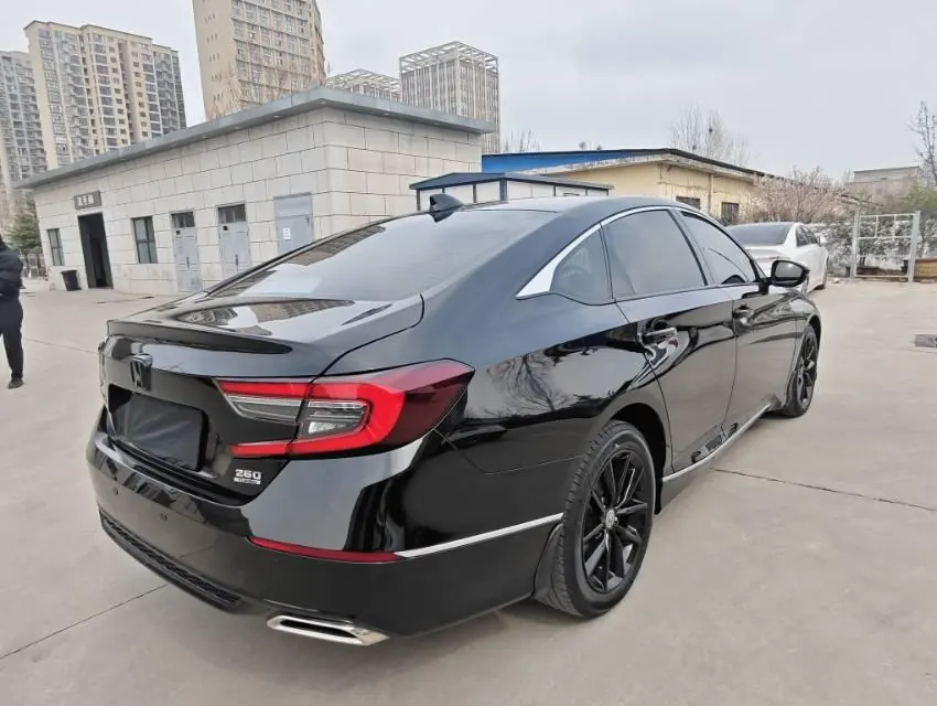 Honda 2022 10th Generation Accord 1.5T Stepless 260TURBO Deluxe Automatic Gear 4