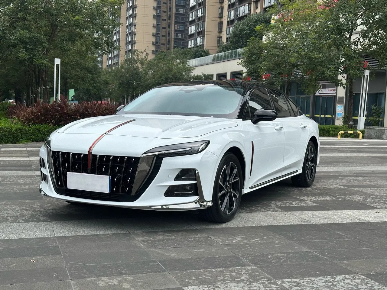 HongQi 2024 H6 2.0T to the United States version of automatic gear - View 1