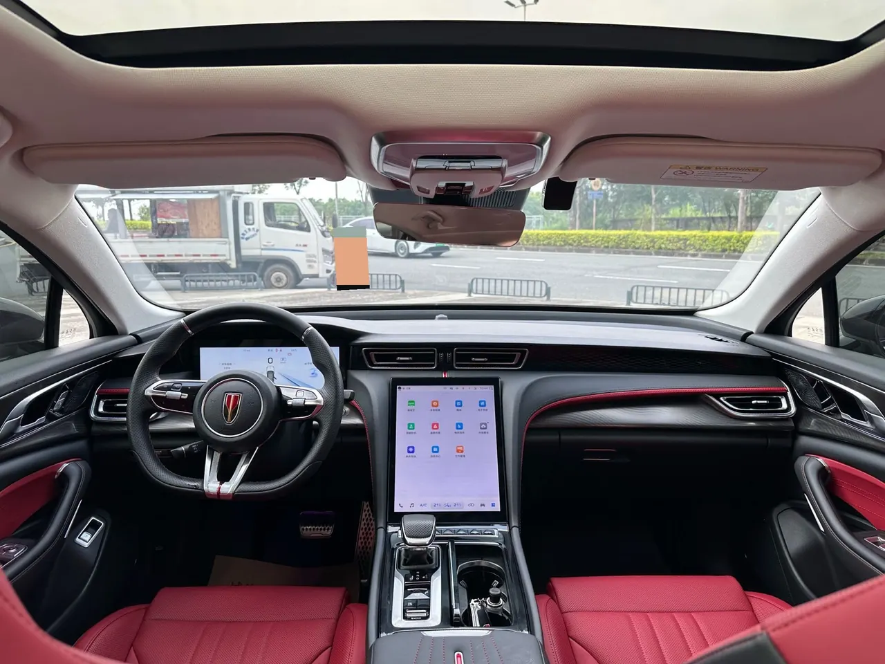HongQi 2024 H6 2.0T to the United States version of automatic gear 6