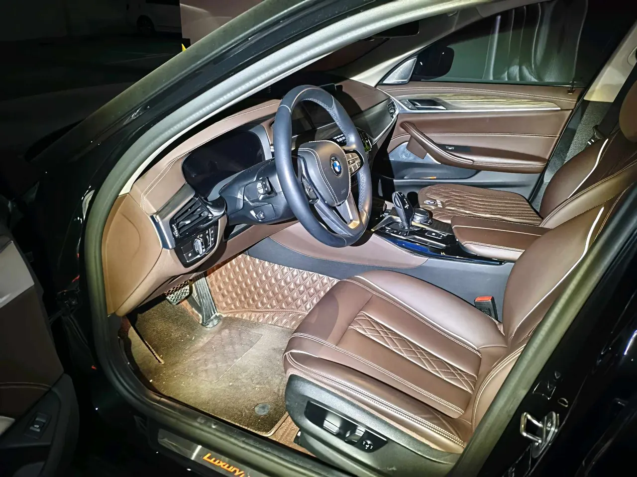 BMW 5 Series 2020 530Li xDrive 2.0T Luxury Suit Automatic Gear 2
