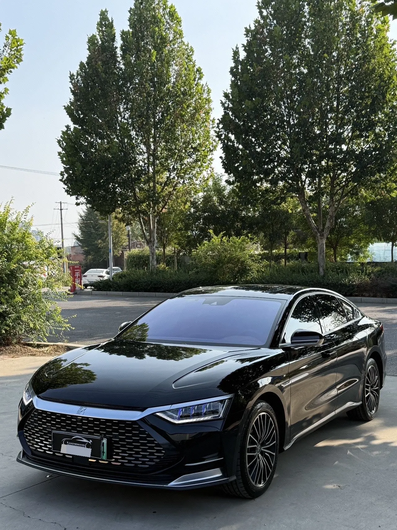 Открыть галерею: BYD 2020 Han DM 2.0T 4-wheel drive performance version noble automatic gear