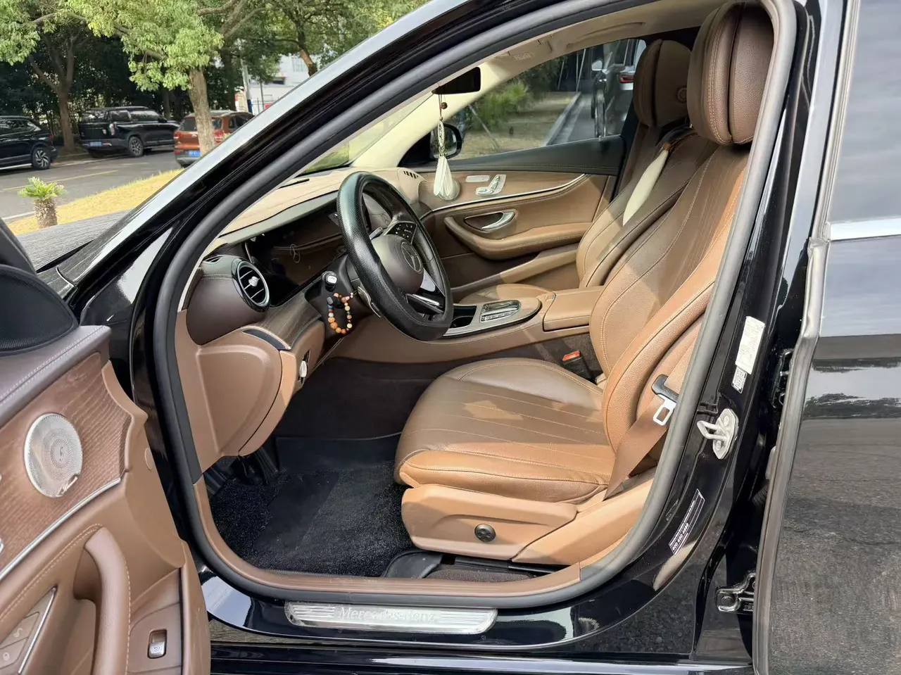 Mercedes Benz E Class 2022 E 300 L 2.0T Luxury (Modified 3) Automatic Gear 5