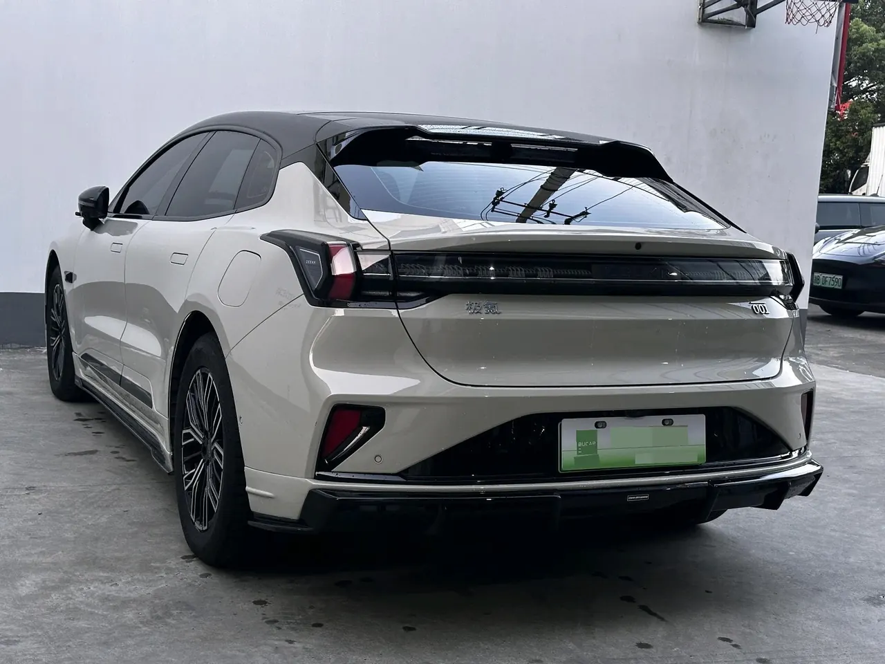 Zeekr 2024 Zeekr 001 WE Edition 95kWh Four-wheel Drive Automatic 8