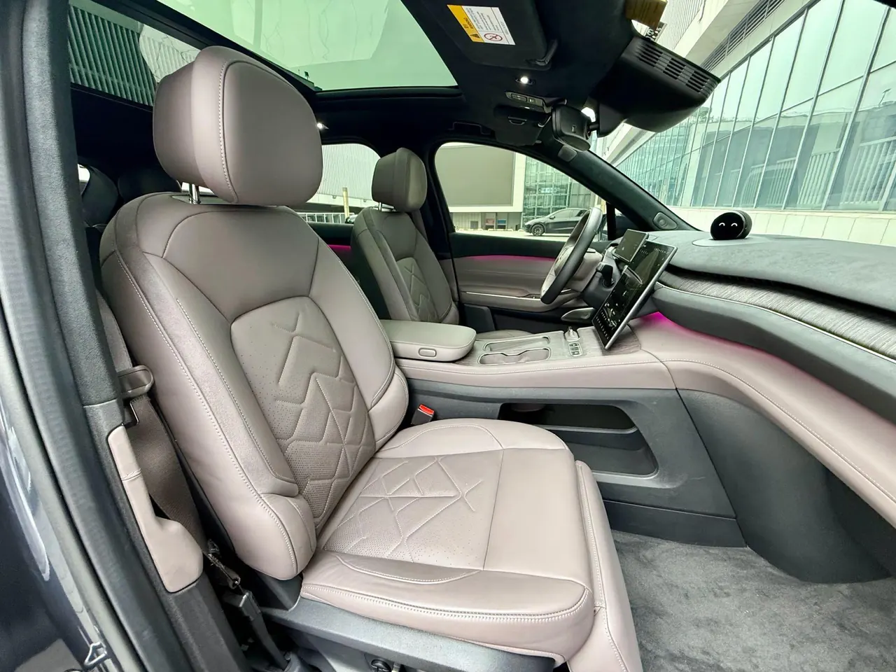 NIO 2022 ES 7 100kWh First Edition Automatic Gear 10