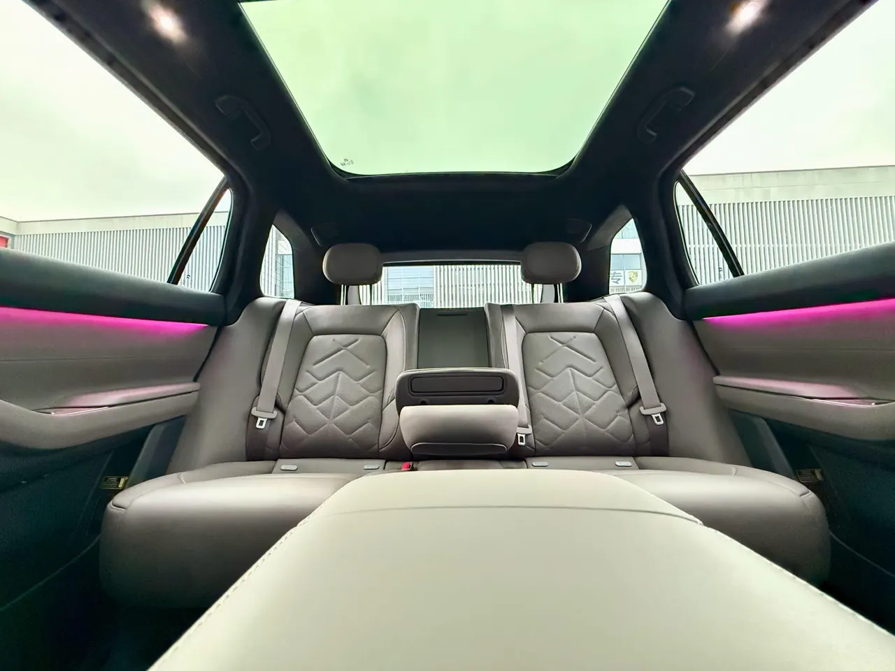 NIO 2022 ES 7 100kWh First Edition Automatic Gear 12