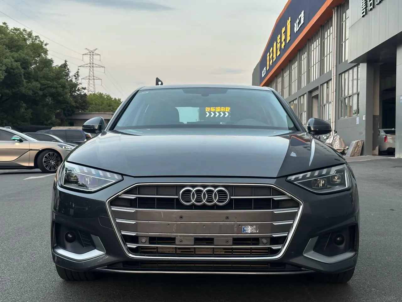 Audi 2022 A4L 2.0TFSI 40TFSI Fashion Elegant Automatic 2