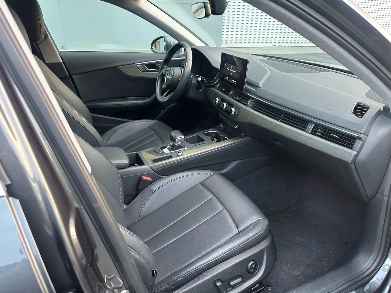 Audi 2022 A4L 2.0TFSI 40TFSI Fashion Elegant Automatic 6