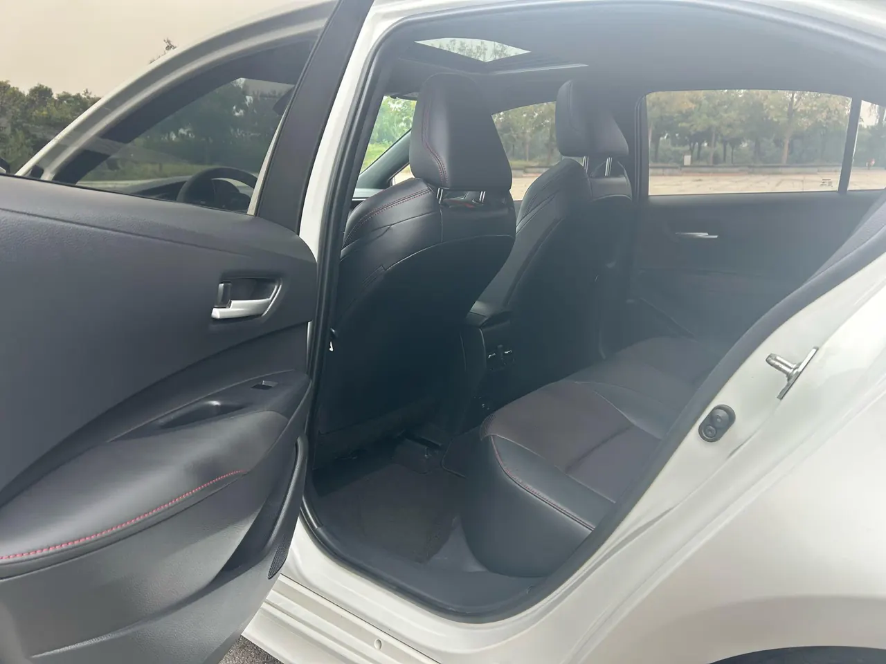 Toyota 2022 Lei Ling 1.2T Stepless 185T Sports Edition Automatic Gear 10