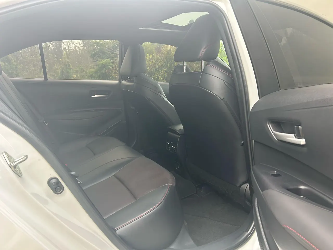 Toyota 2022 Lei Ling 1.2T Stepless 185T Sports Edition Automatic Gear 3