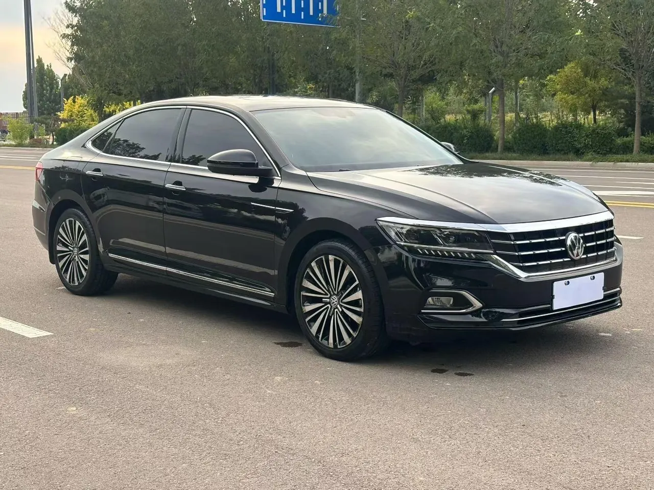 Volkswagen 2020 Passat 2.0TSI 330TSI Elite Edition Automatic 3