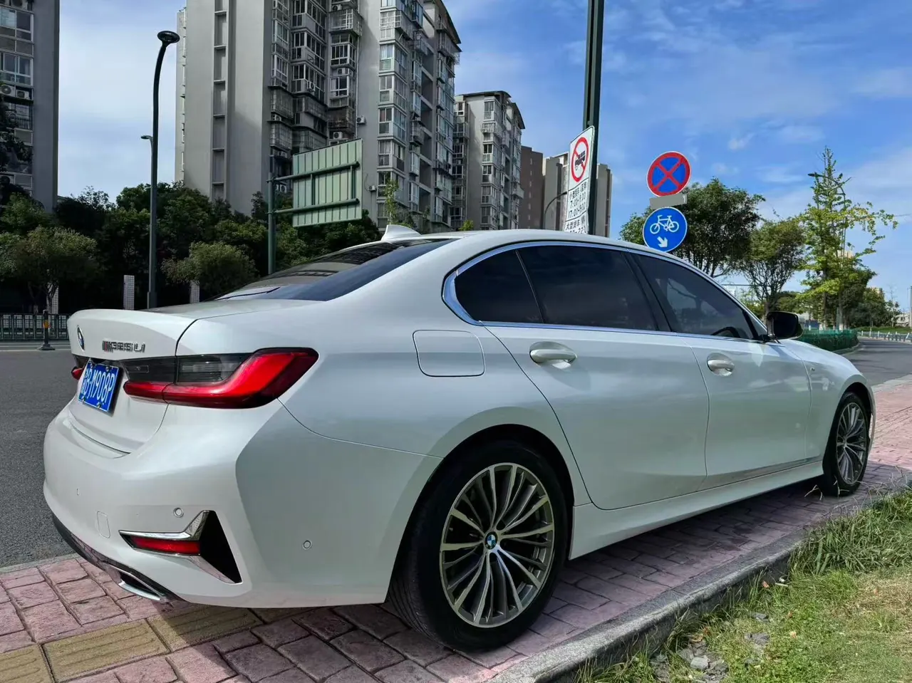 BMW 3 Series 2020 325Li 2.0T First Edition Automatic Gear 4