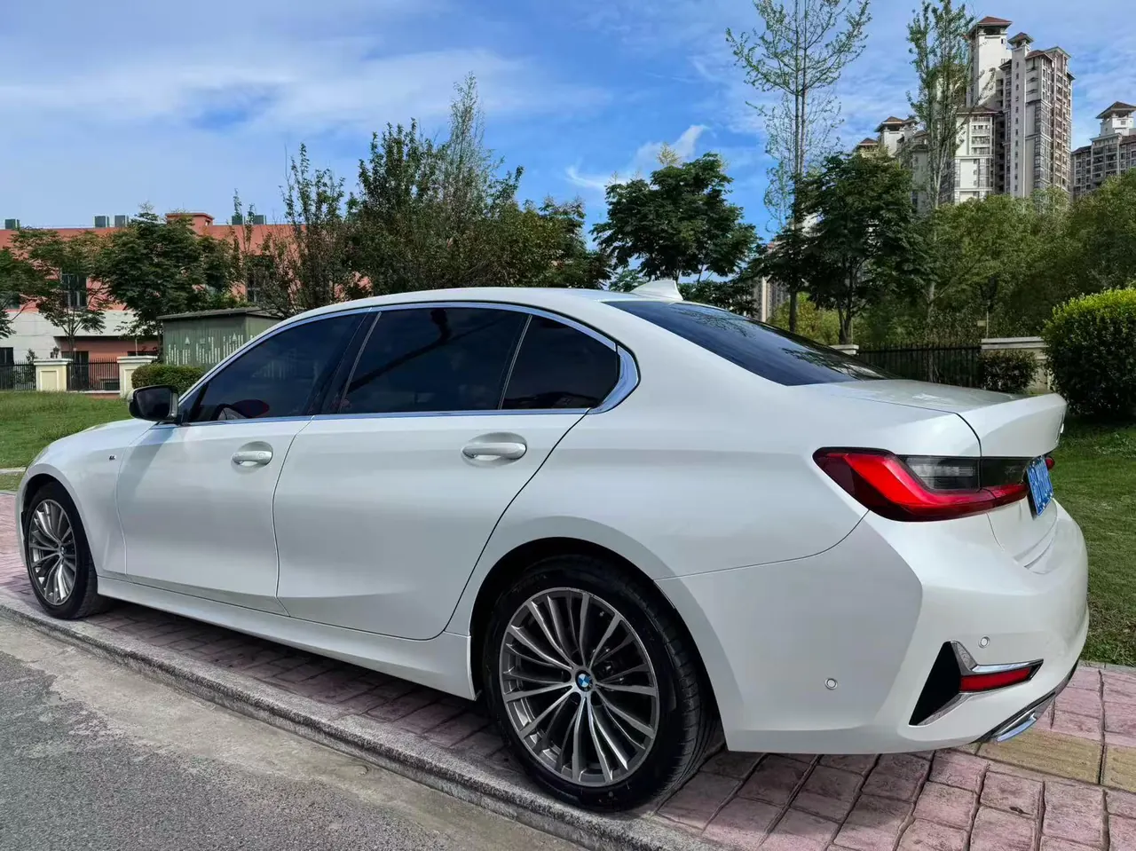 BMW 3 Series 2020 325Li 2.0T First Edition Automatic Gear 5