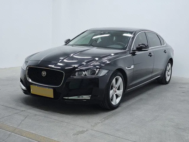 Open image lightbox: Jaguar 2020 XFL 2.0T P 10000.00g Drive Elite Automatic Gear