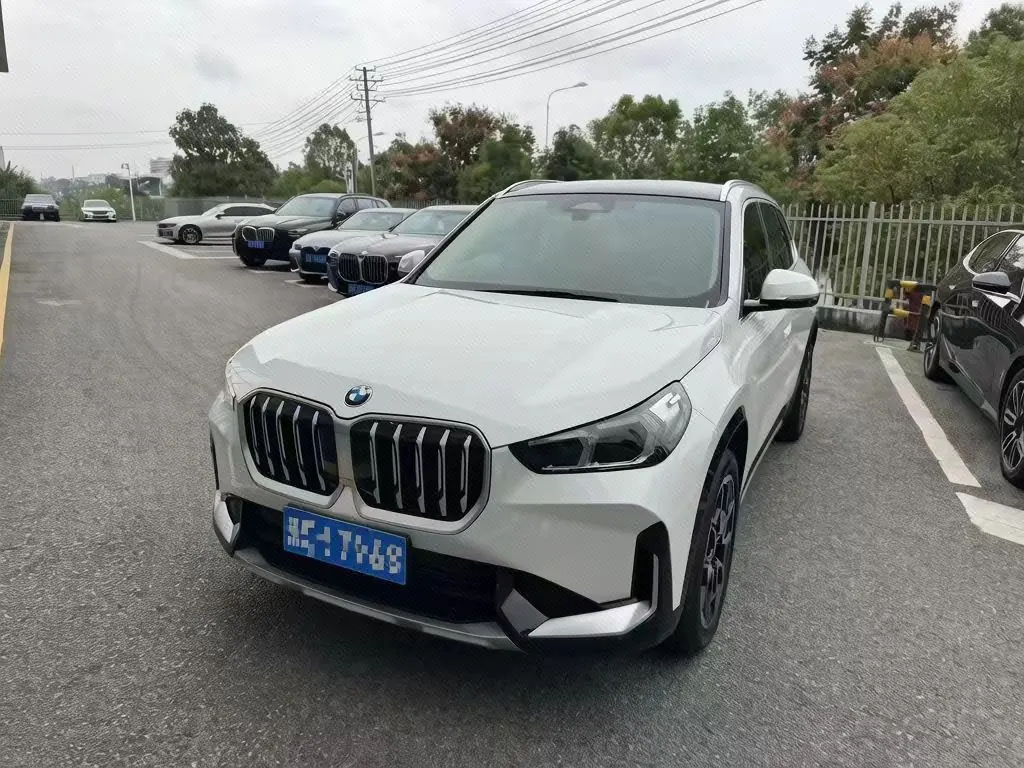 Open image lightbox: BMW 2025 X1 sDrive25Li 2.0T X design set automatic gear