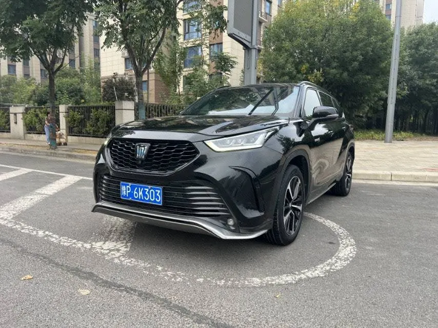 Открыть галерею: Toyota 2022 Crown Land Release 2.5 Stepless Four-wheel Drive Premium Edition Automatic Gear