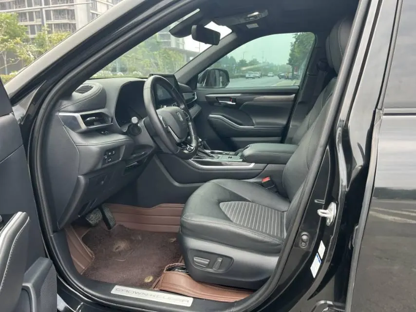 Toyota 2022 Crown Land Release 2.5 Stepless Four-wheel Drive Premium Edition Automatic Gear 3
