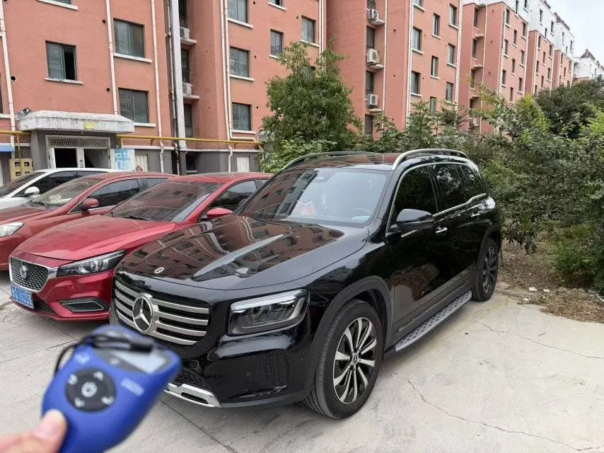 Открыть галерею: Mercedes Benz 2024 GLB 220 48V 2.0T fashion automatic gear