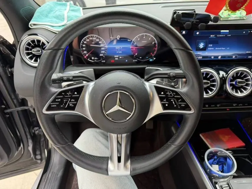 Mercedes Benz 2024 GLB 220 48V 2.0T fashion automatic gear 3