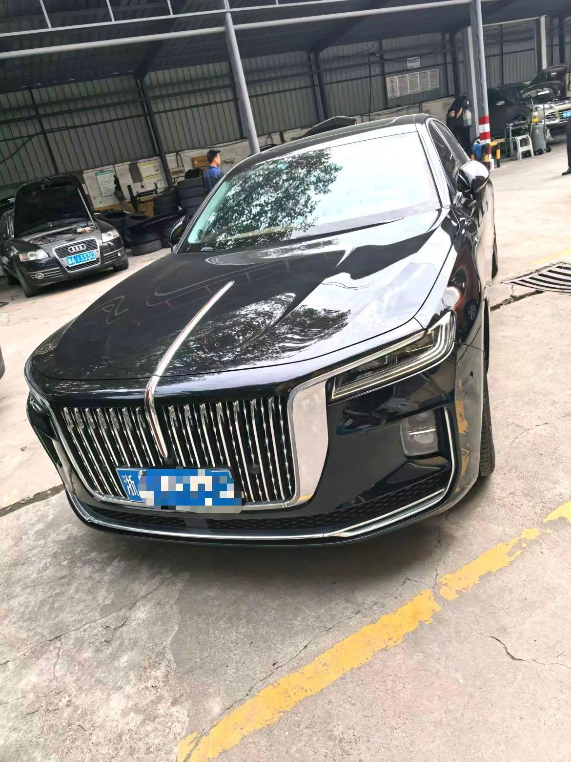 HongQi 2020 H9 3.0T Zhilian Qi Chang Edition Automatic Gear 2