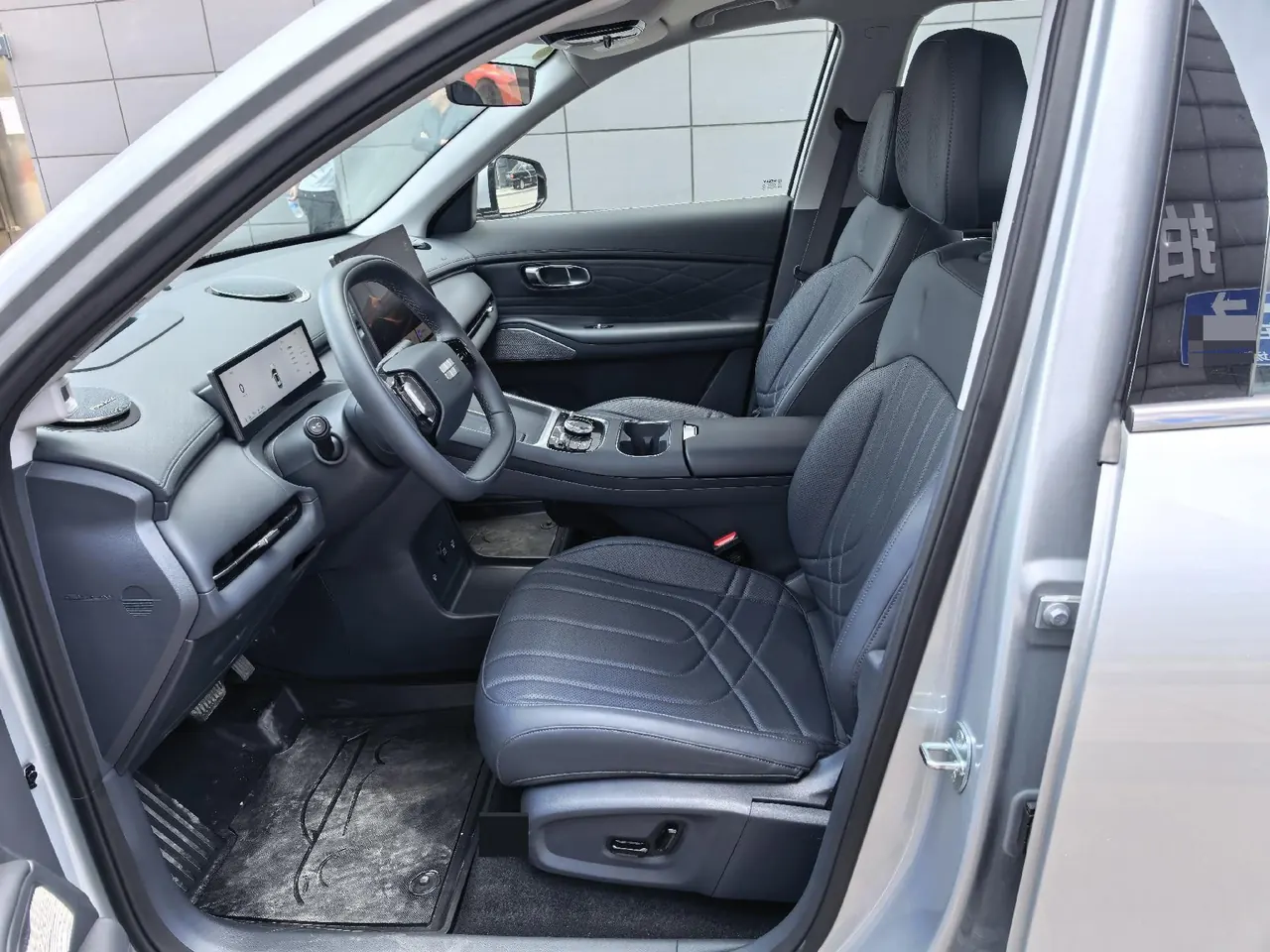 Geely Galaxy 2026 Starship 7 EM-i 1.5 135km Starship Edition Automatic Gear 4