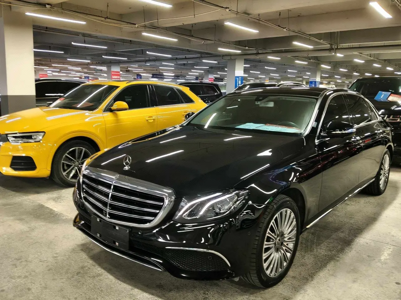 Открыть галерею: Mercedes Benz E Class 2020 E 300 L 2.0T Luxury Automatic Gear