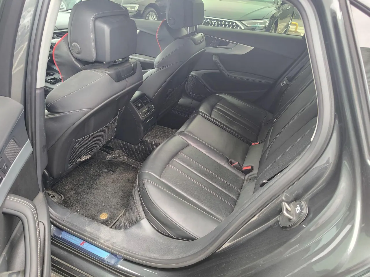 Audi 2022 A4L 2.0TFSI 40TFSI Deluxe Dynamic Automatic 10