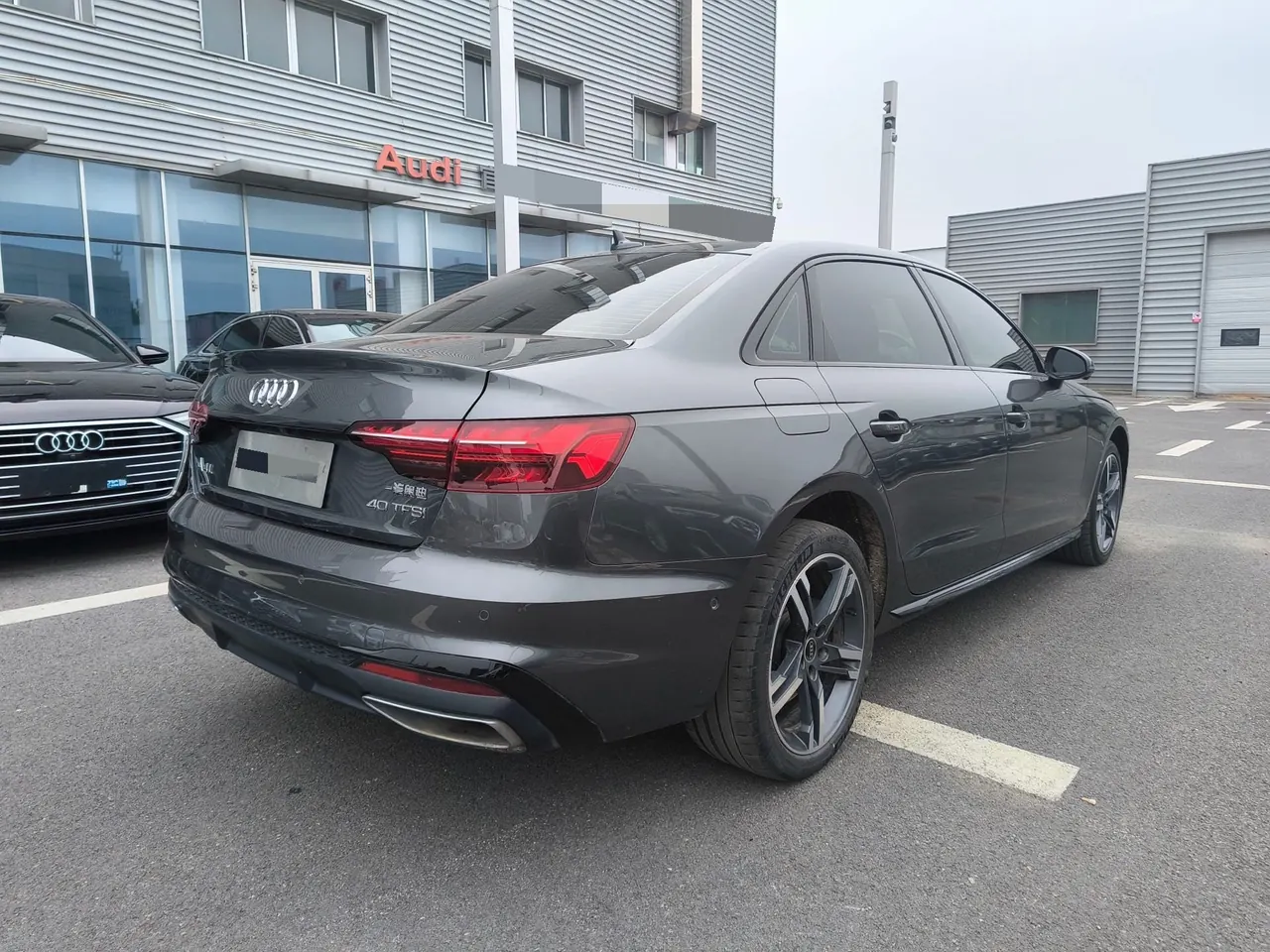 Audi 2022 A4L 2.0TFSI 40TFSI Deluxe Dynamic Automatic 6