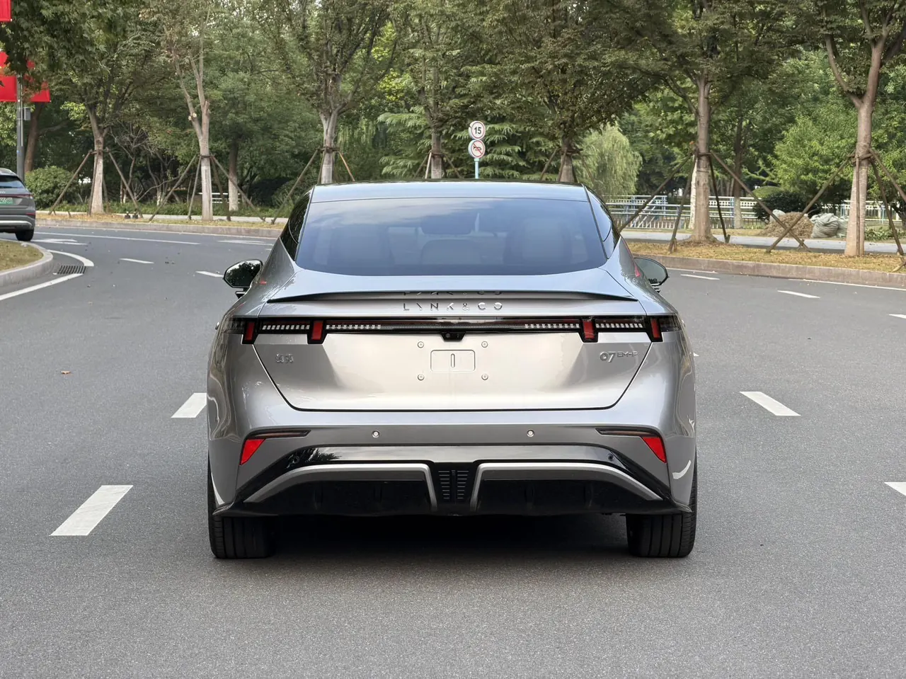 LYNK&amp;CO 2026 LYNK&amp;CO 07 EM-P 1.5T 126 Long Endurance Ultra Auto 5
