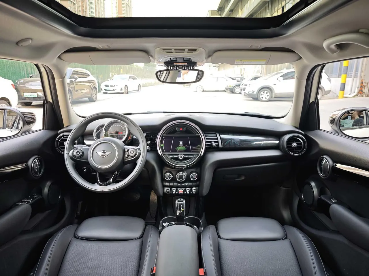 MINI Mini 5-Door (Imported) 2020 Mini Cooper 1.5T Classic Auto 5