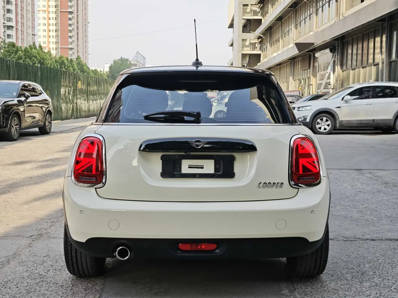 MINI Mini 5-Door (Imported) 2020 Mini Cooper 1.5T Classic Auto 9