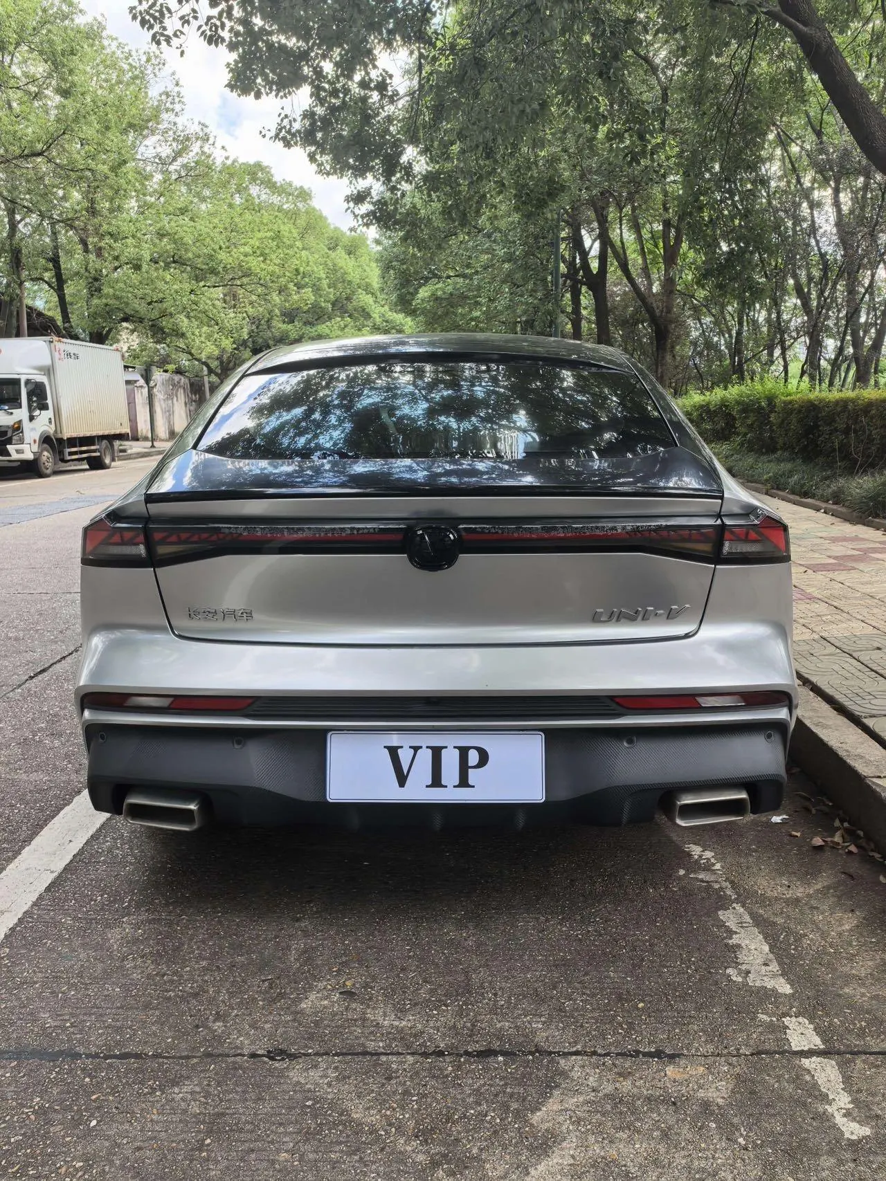 ChangAn 2024 UNI-V 1.5T Prestige Automatic 6
