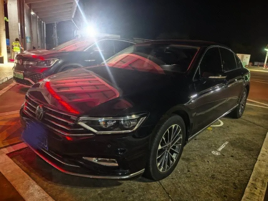 Открыть галерею: Volkswagen 2020 Magotan 2.0TSI 330TSI luxury automatic transmission
