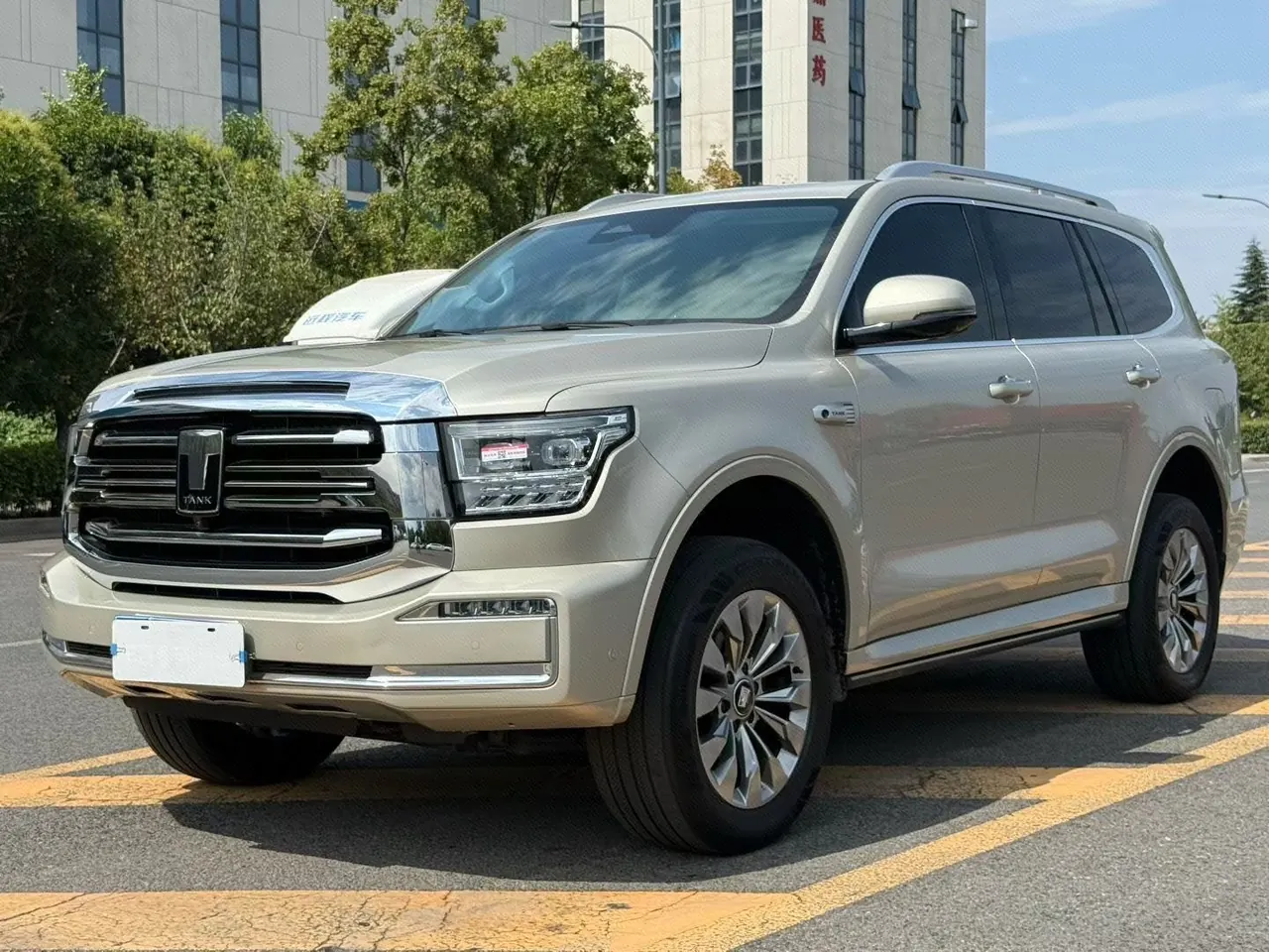 Открыть галерею: Tank 2022 Tank 500 48V 3.0T Sports Edition 5-seat Automatic Gear