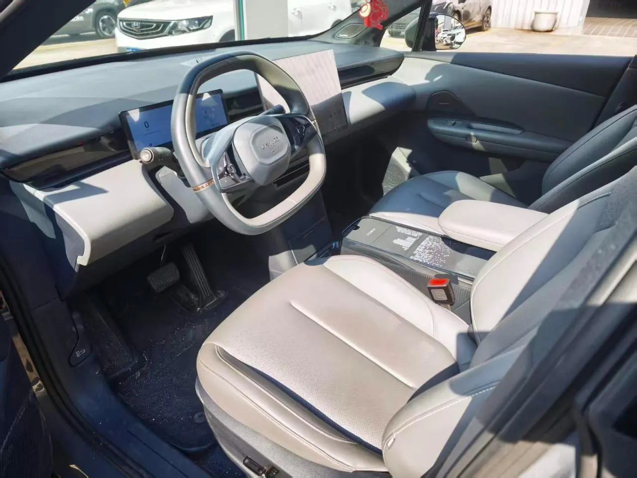 LYNK&amp;CO 2026 LYNK&amp;CO Z 20 430km rear drive Pro automatic 5