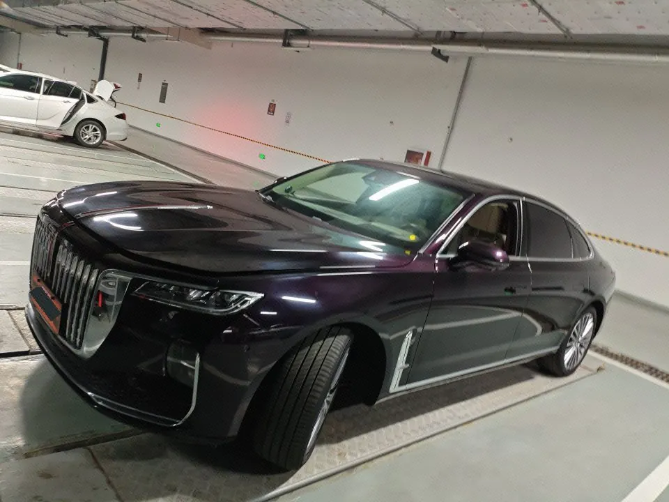 Open image lightbox: HongQi 2020 H9 48V 2.0T Zhilian Qi Chang Edition Automatic Gear