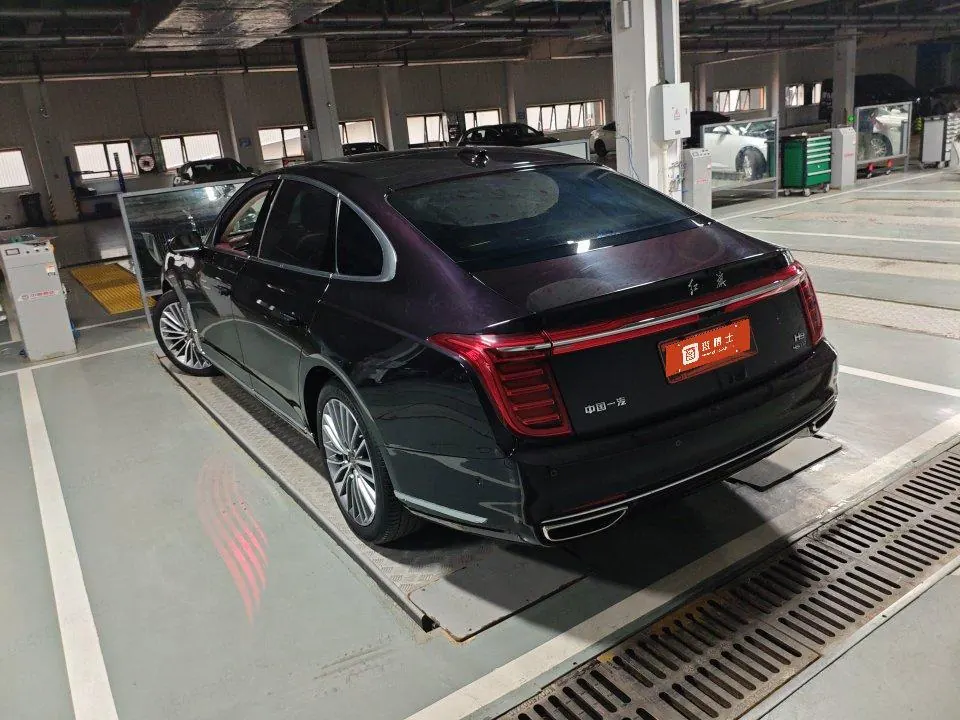 HongQi 2020 H9 48V 2.0T Zhilian Qi Chang Edition Automatic Gear 3
