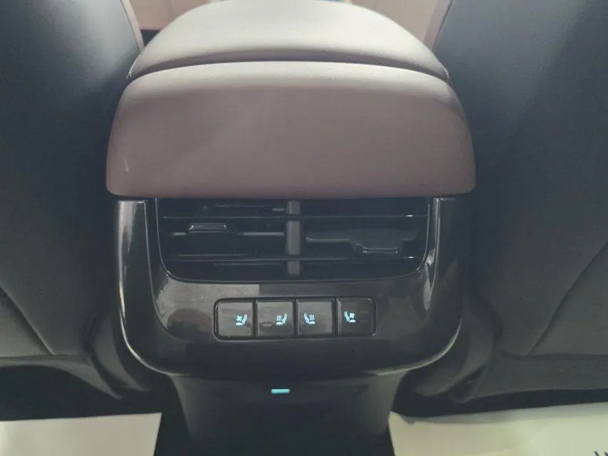 BYD 2026 Seal 07 DM-i 1.5T CVT 230km Flagship Automatic 5