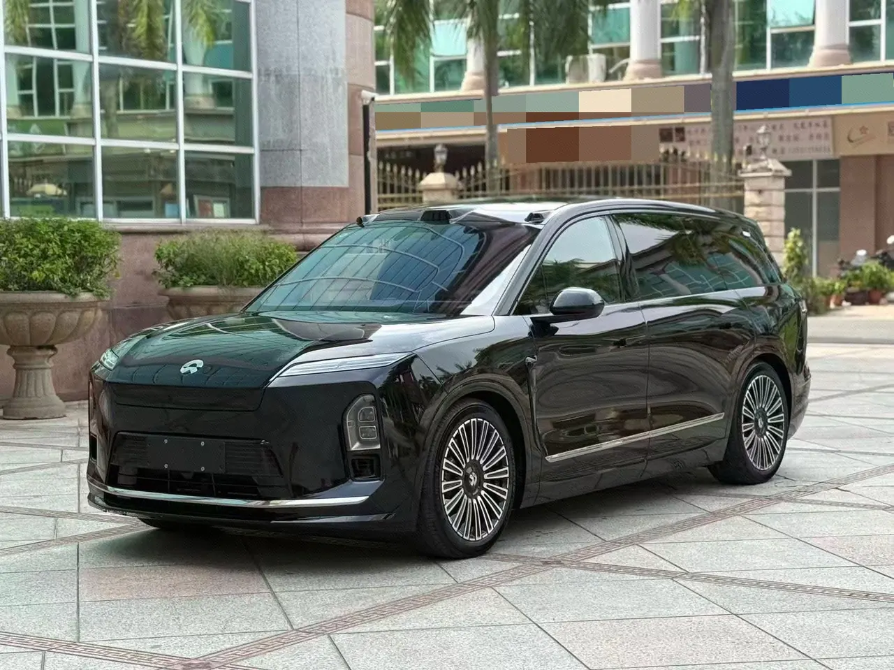 Open image lightbox: NIO 2026 ES8 6-seat executive deluxe automatic gear