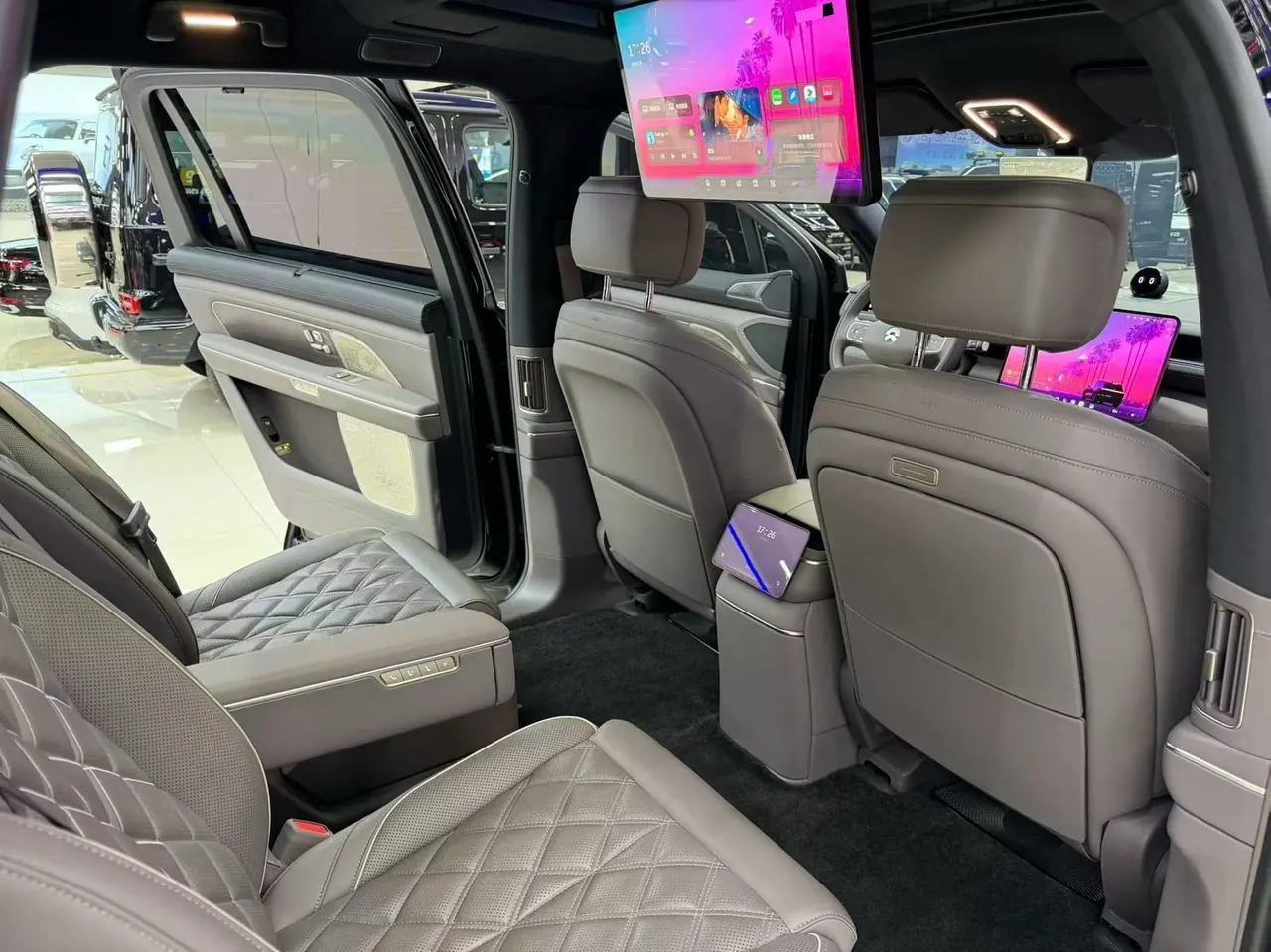 NIO 2026 ES8 6-seat executive deluxe automatic gear 4