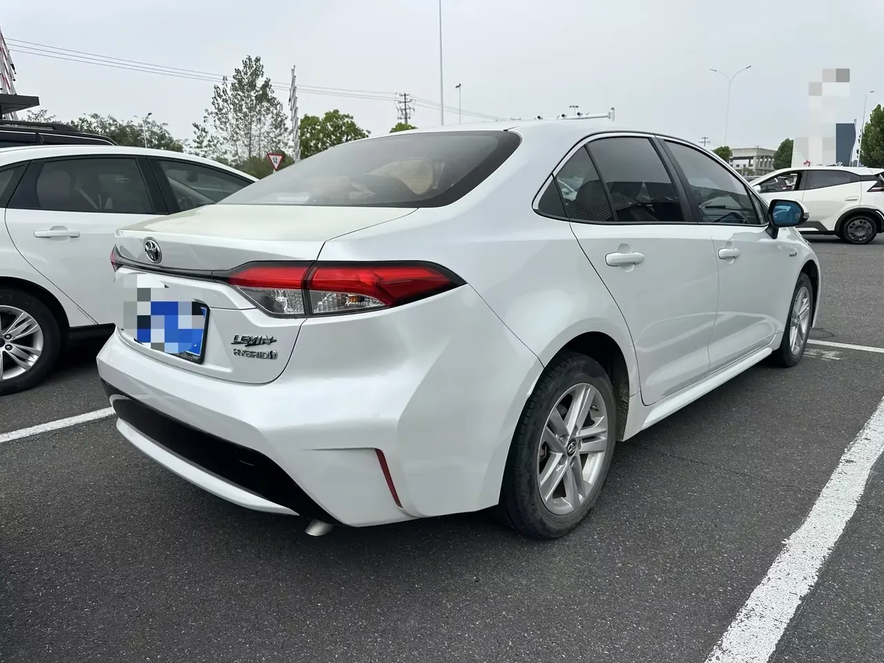 Toyota 2021 Lei Ling Shuangqing 1.8H Stepless Deluxe Edition Automatic Gear 7