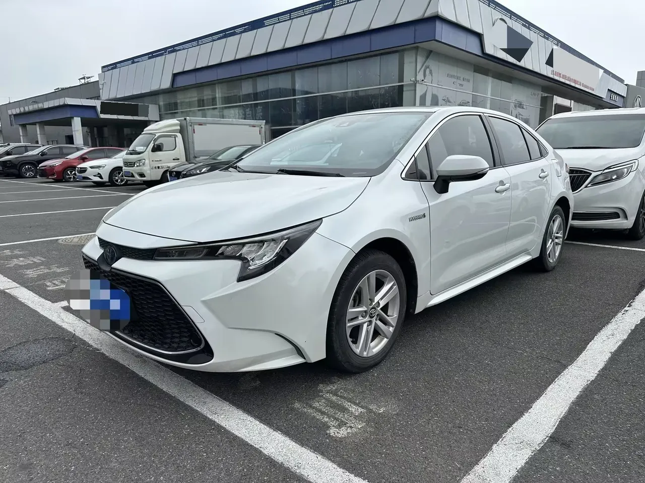 Toyota 2021 Lei Ling Shuangqing 1.8H Stepless Deluxe Edition Automatic Gear 8