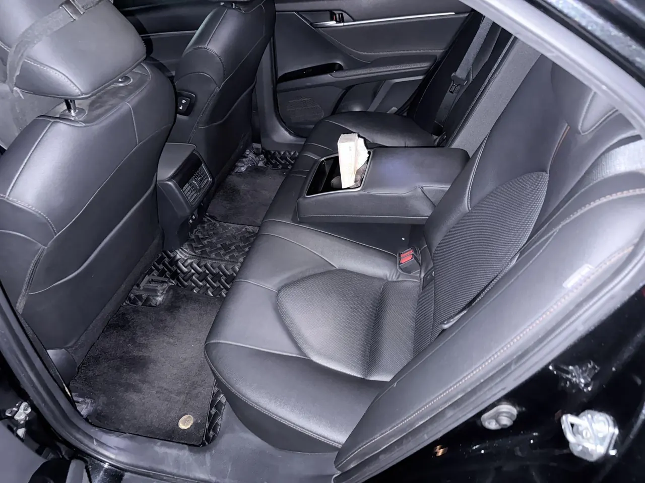 Toyota 2021 Camry 2.0G Stepless Deluxe Edition Automatic Gear 2