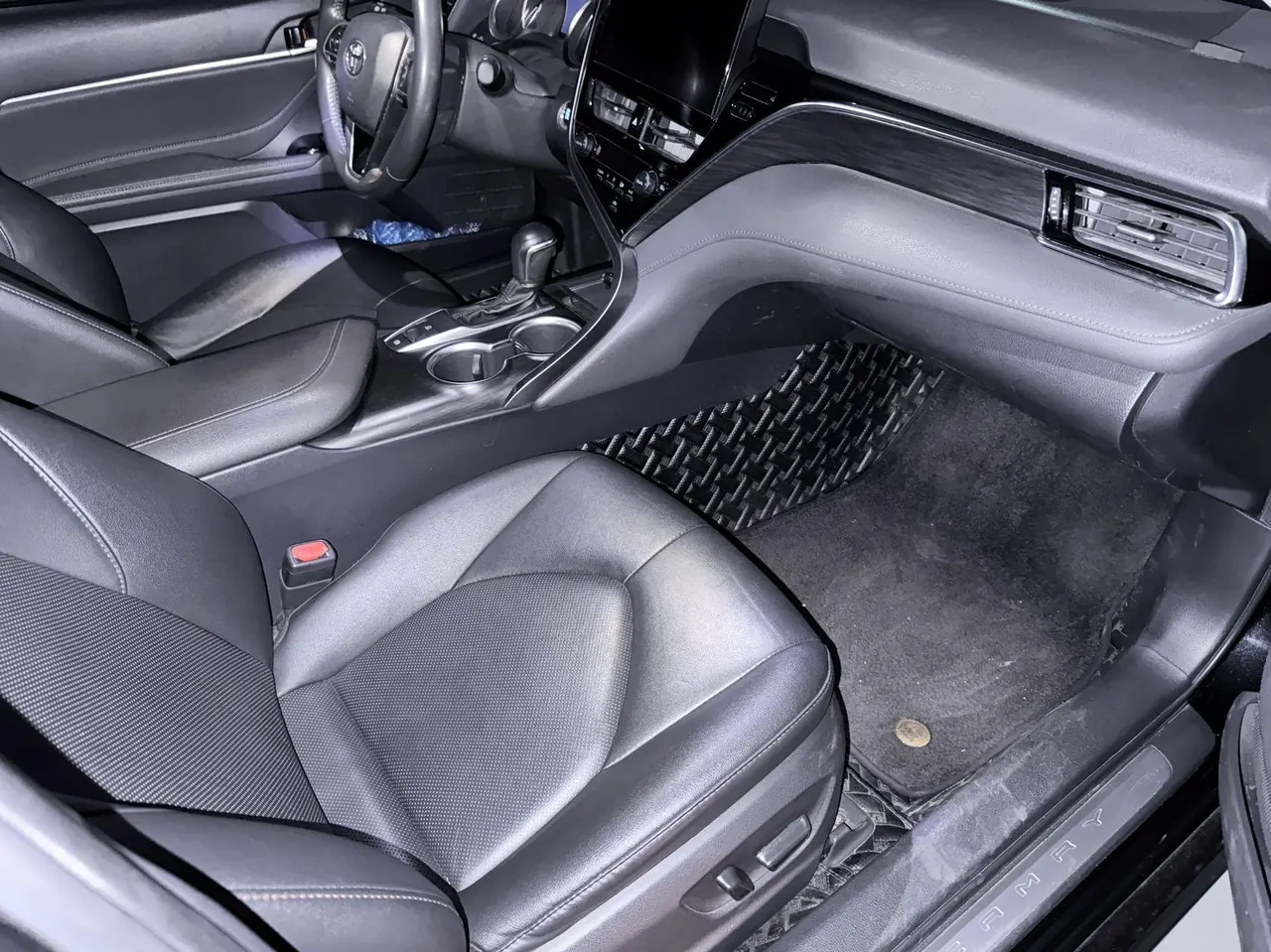 Toyota 2021 Camry 2.0G Stepless Deluxe Edition Automatic Gear 4