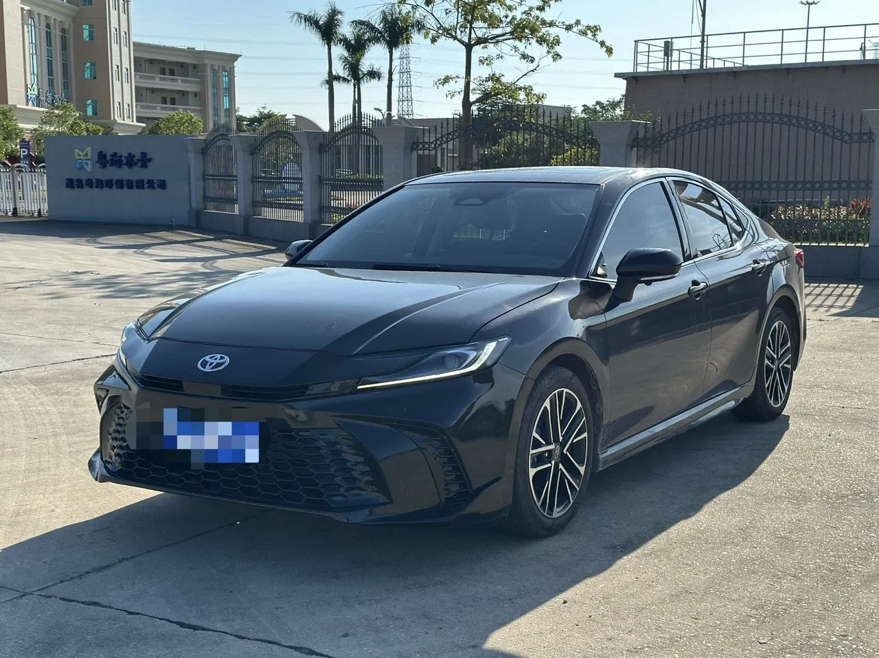Open image lightbox: Toyota 2026 Camry 2.0S Stepless Sports Edition Automatic Gear