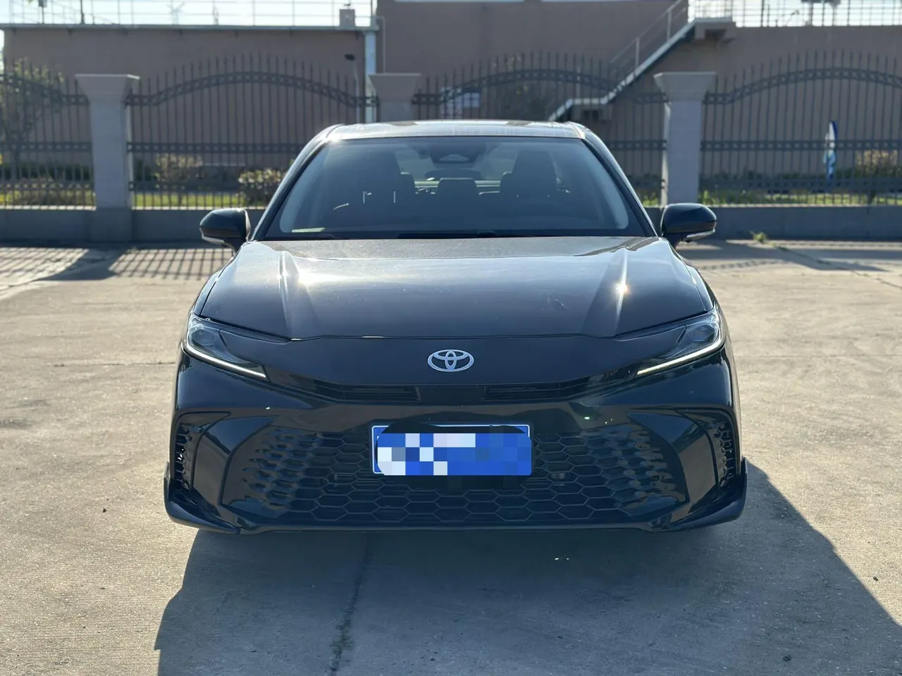 Toyota 2026 Camry 2.0S Stepless Sports Edition Automatic Gear 3