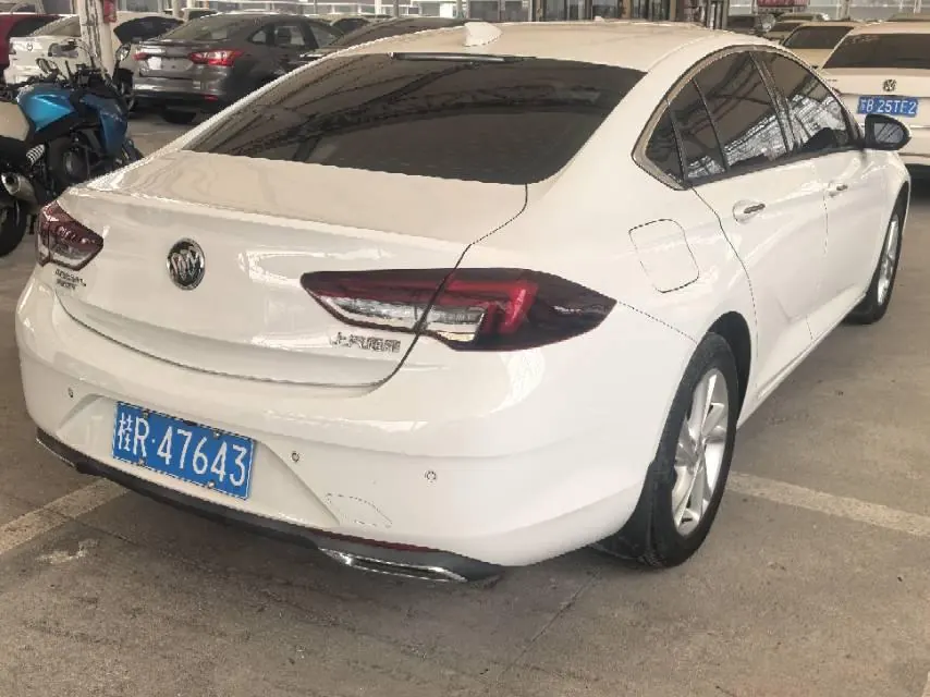 Buick 2022 Regal 1.5T 552T Smart Automatic Gear 3