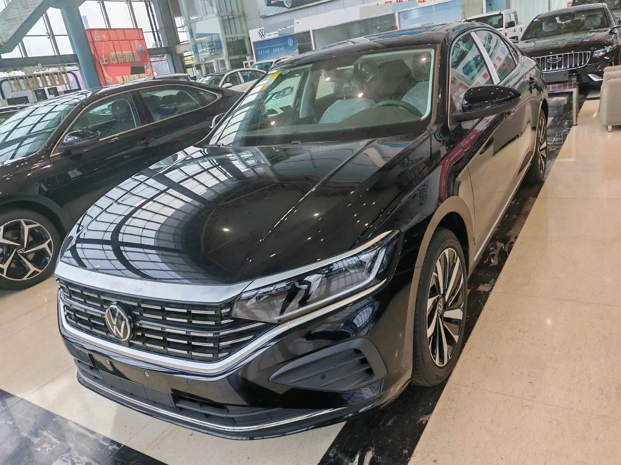 Открыть галерею: Volkswagen 2026 Passat 2.0TSI 330TSI outstanding star elite edition automatic gear