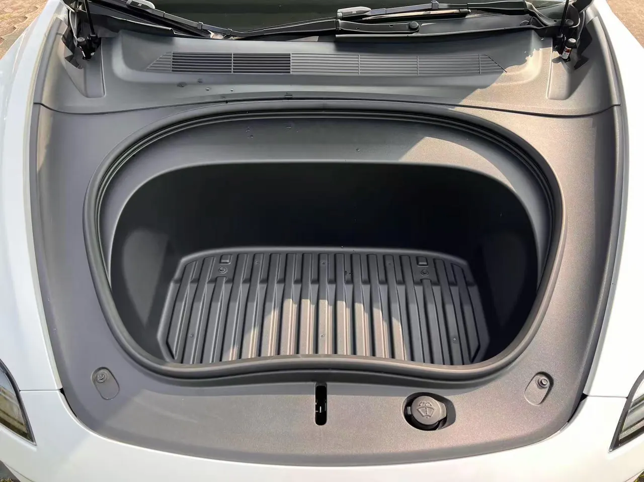 Tesla 2023 Model 3 Rejuvenation Edition Rear Wheel Drive Automatic Transmission 9