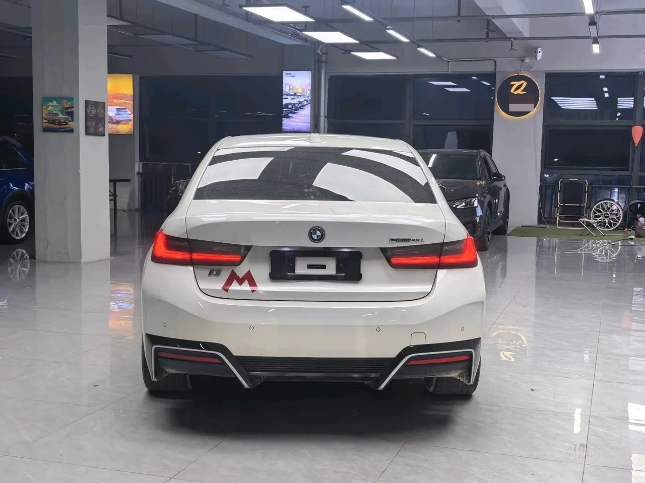 BMW 2024 i3 eDrive 35 L automatic gear 11